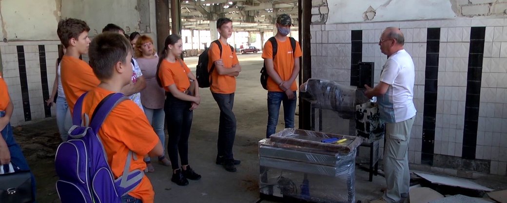 В Херсоне будут перерабатывать пластиковые крышечки: команда школьников выиграла грантовое оборудование