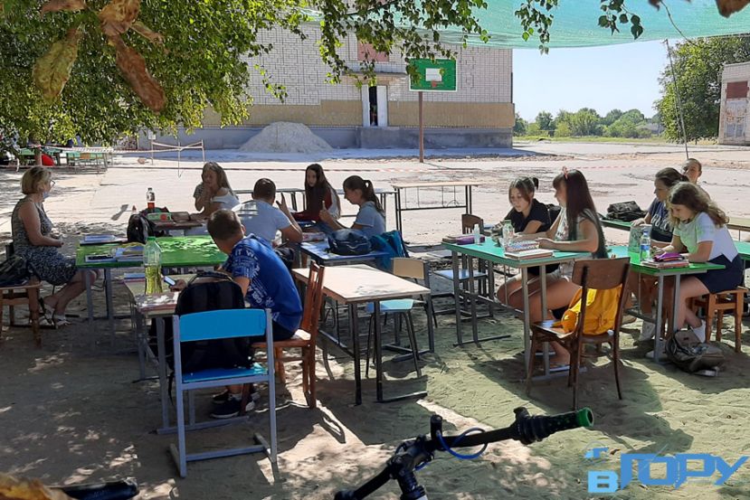 Школьники Херсонщины учатся на свежем воздухе