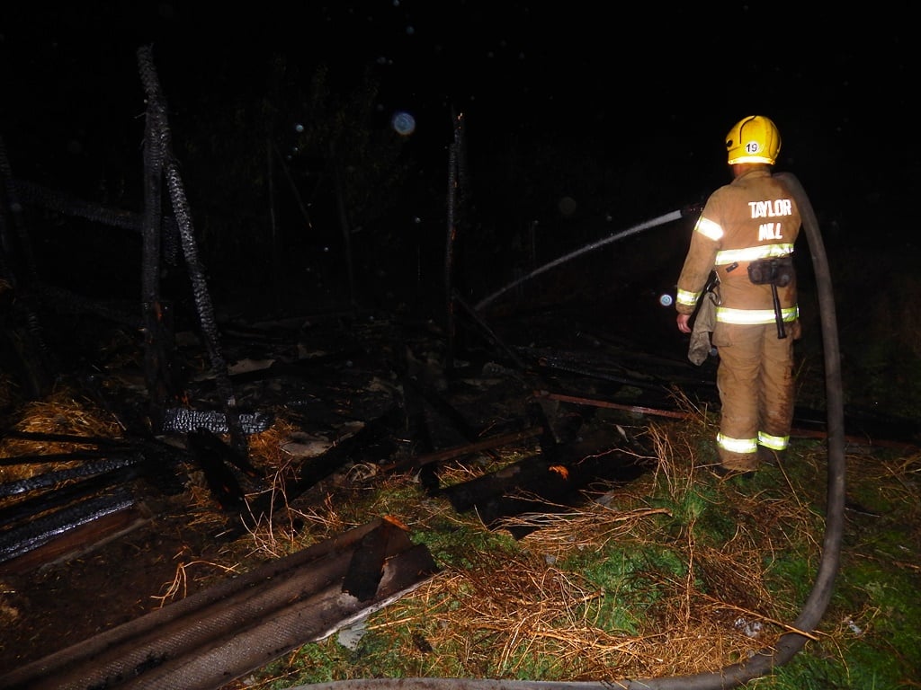 Спасатели Херсонщины призывают граждан отказаться от сжигания сухой травы