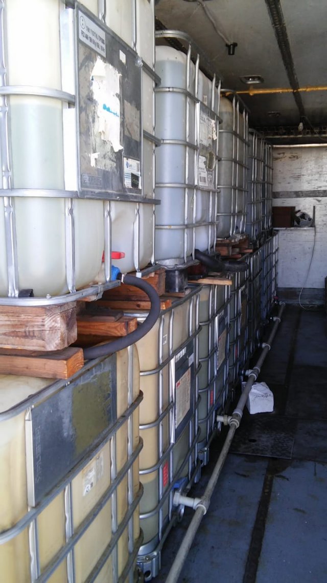 В Новой Каховке прекратили деятельность подпольной АЗС: было изъято почти 10 000 литров горючего