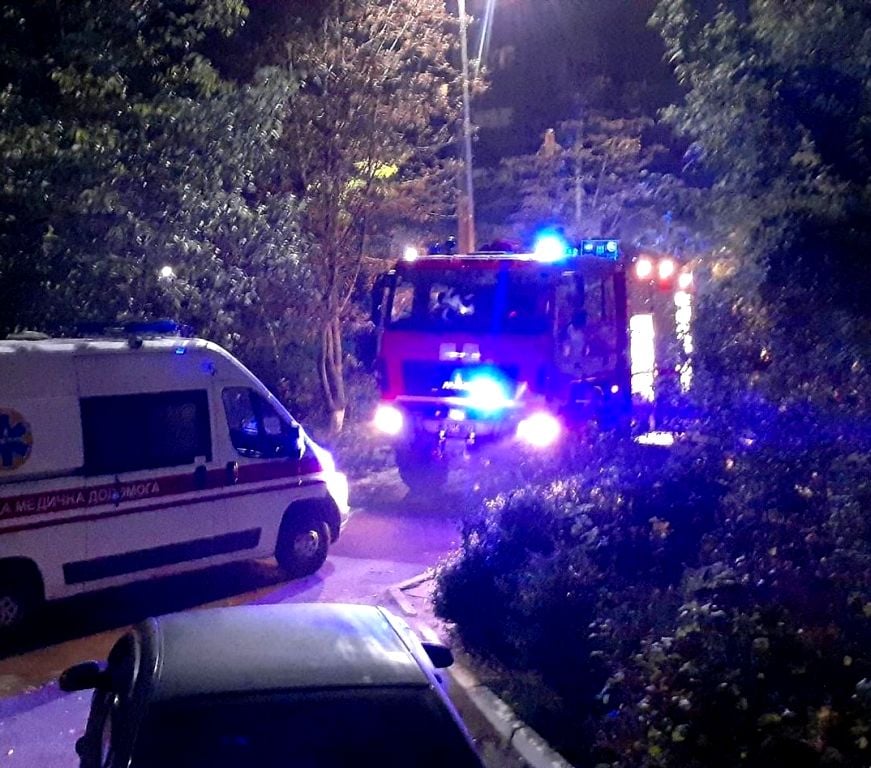На Херсонщине во время пожара пожарные спасли мужчину и его кота