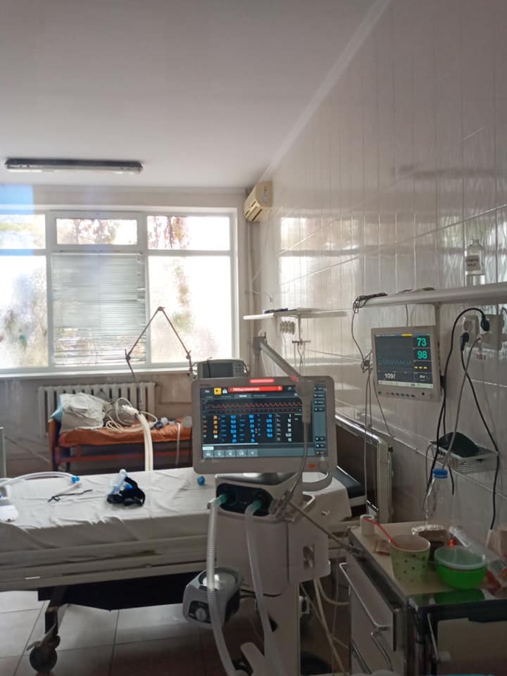 Для больниц Херсонщины приобрели 25 аппаратов ИВЛ, из которых 15 уже находятся в инфекционной больнице