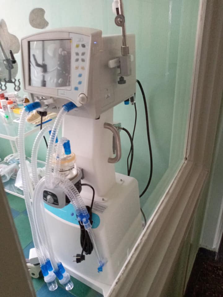 Для больниц Херсонщины приобрели 25 аппаратов ИВЛ, из которых 15 уже находятся в инфекционной больнице