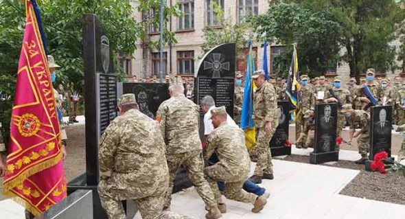Новая Каховка торжественно встретила воинов 57 бригады, вернувшихся из района проведения ООС