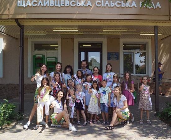 На Арабатку з'їхалися талановиті діти з усієї України: відбудеться фінал конкурсу “Міні-міс та Містер Таврії”