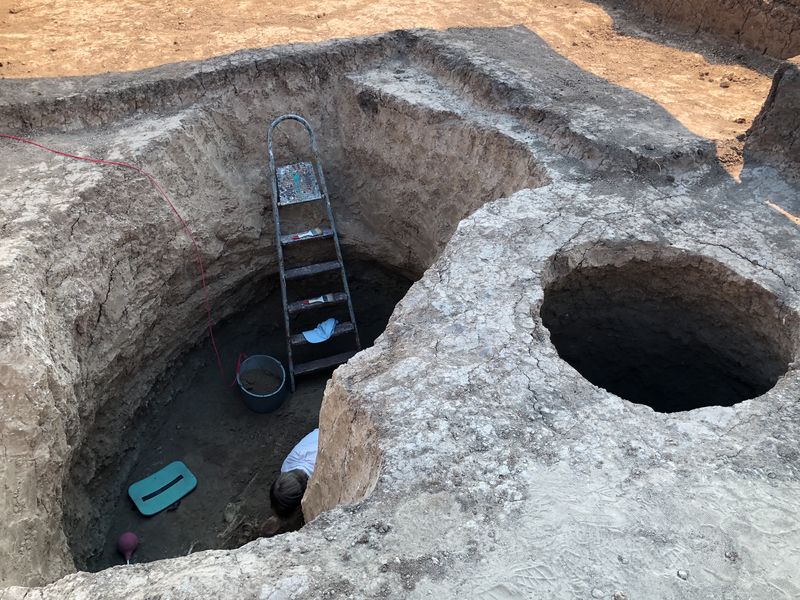 Обвал грунта помог обнаружить древнее захоронение на Арабатской стрелке в Херсонской области
