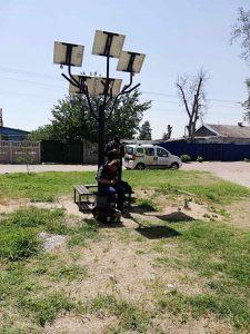 В Херсонской области заработало еще одно “Солнечное дерево” с бесплатным интернетом