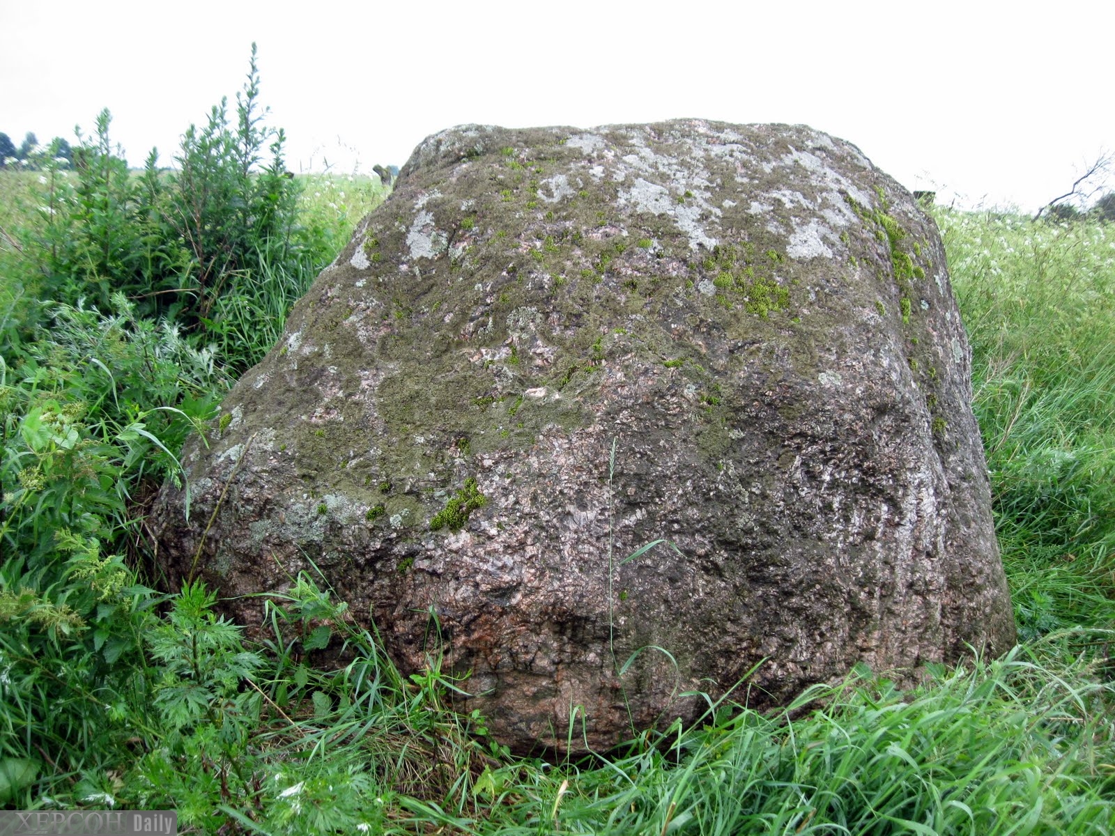 Камень валун
