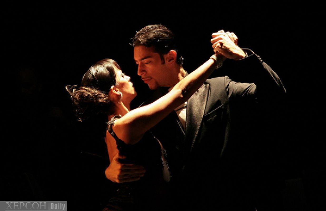 Песня под медленный танец. Аргентинское танго. Аргентина танго. Аргентина 1950 танго. Аргентинский танцор танго.