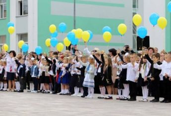 В школах Украины вновь будут преподавать на двух языках