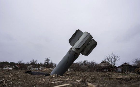 Ввечері росіяни вдарили по Дніпровському району Херсона