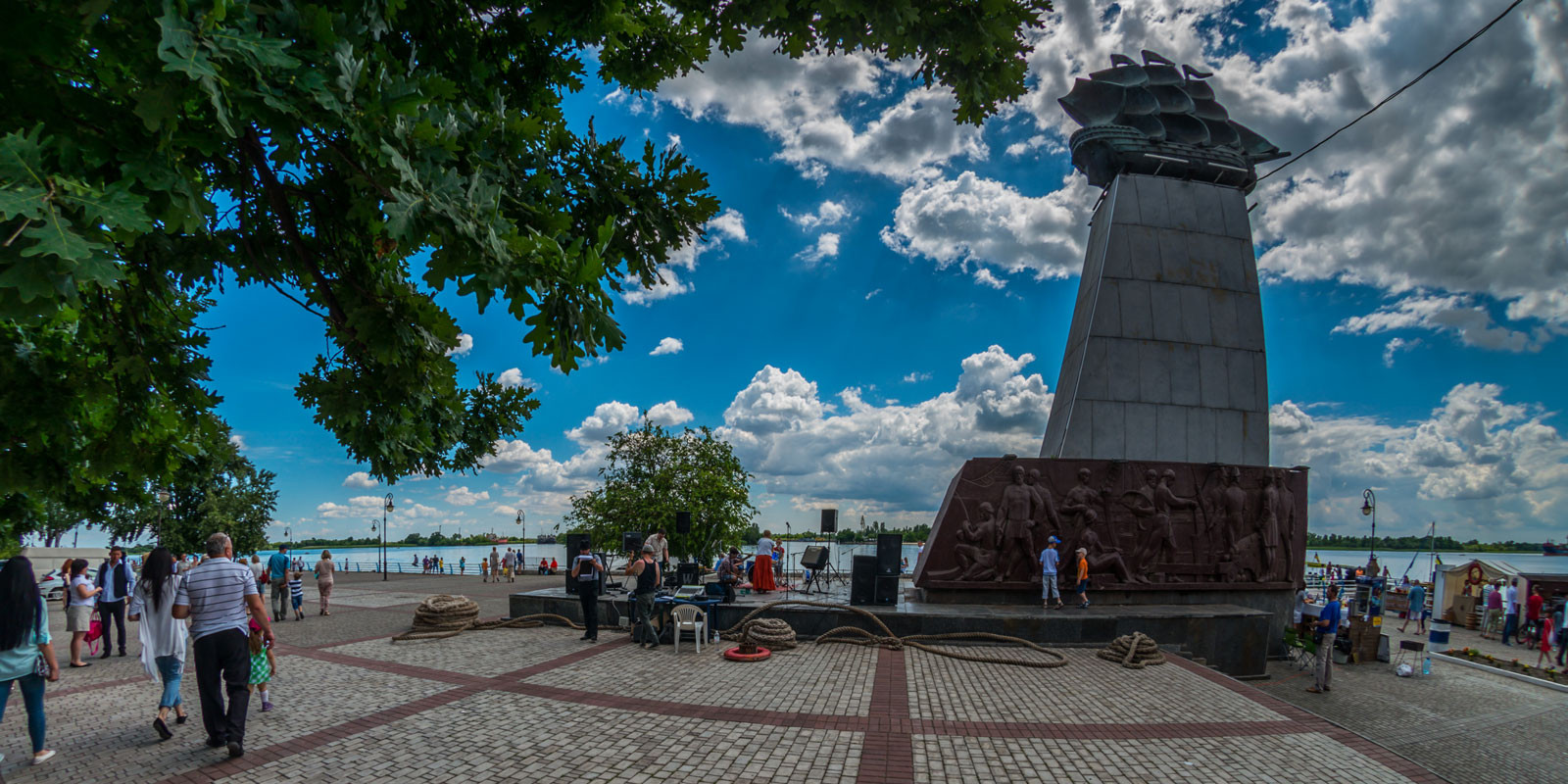 Херсон время сейчас