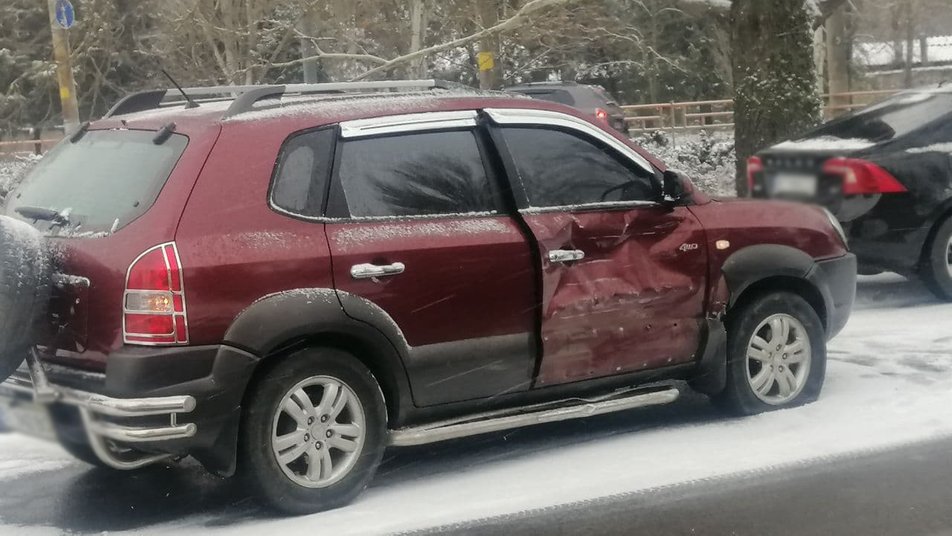 Последствия непогоды: в Херсоне из-за снегопада произошло 20 ДТП